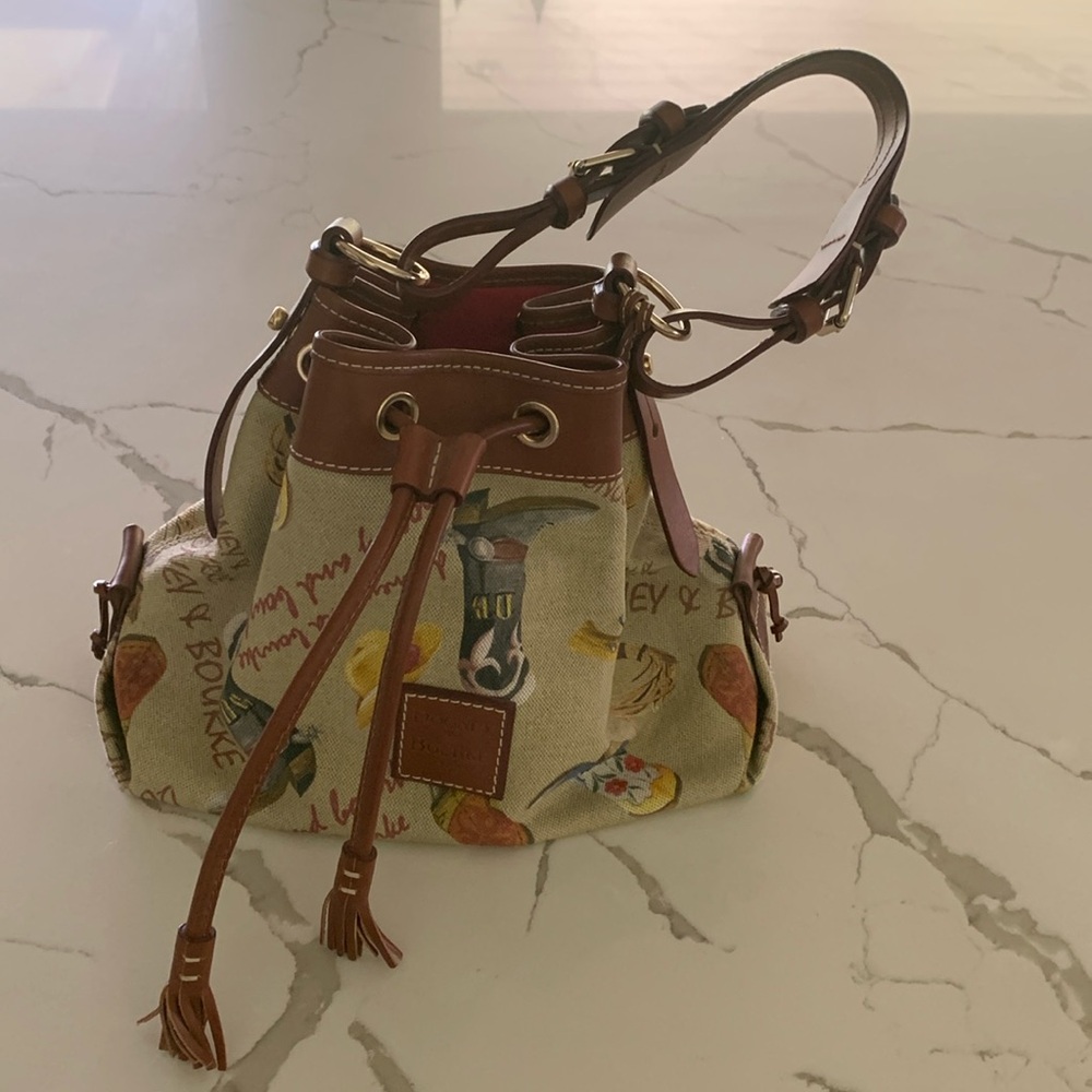 Dooney & bourke